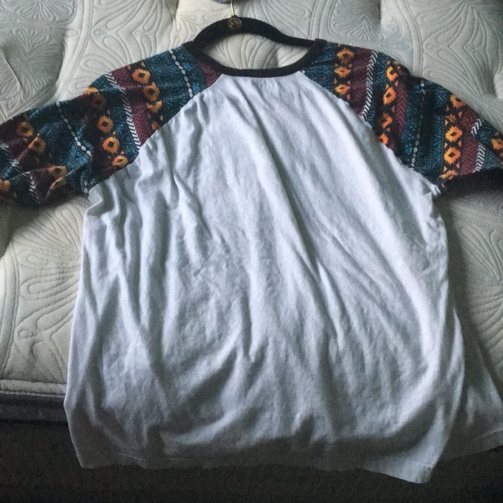 White long sleeve shirt with multicolor sleeves